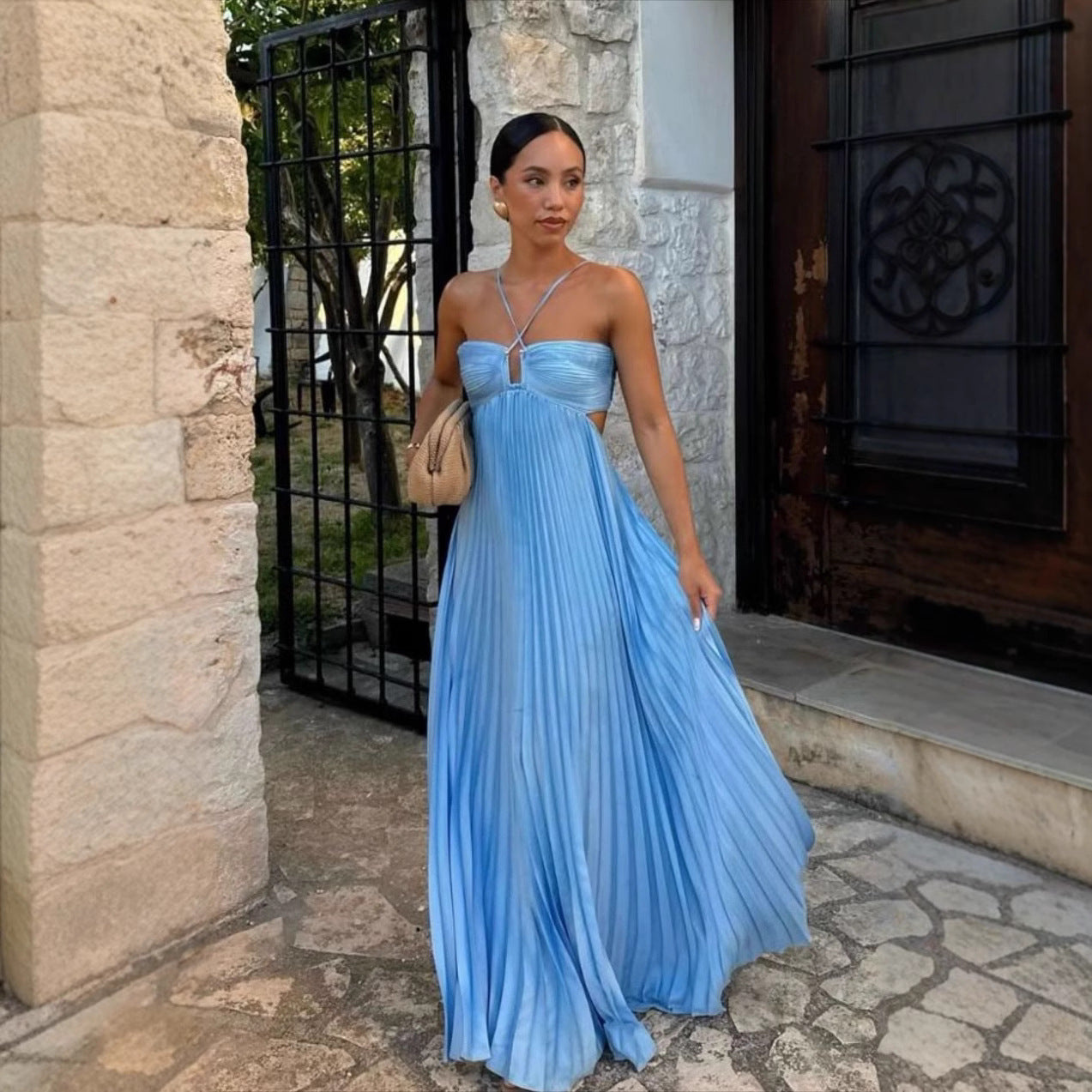 Robe cocktail à taille haute sans manches